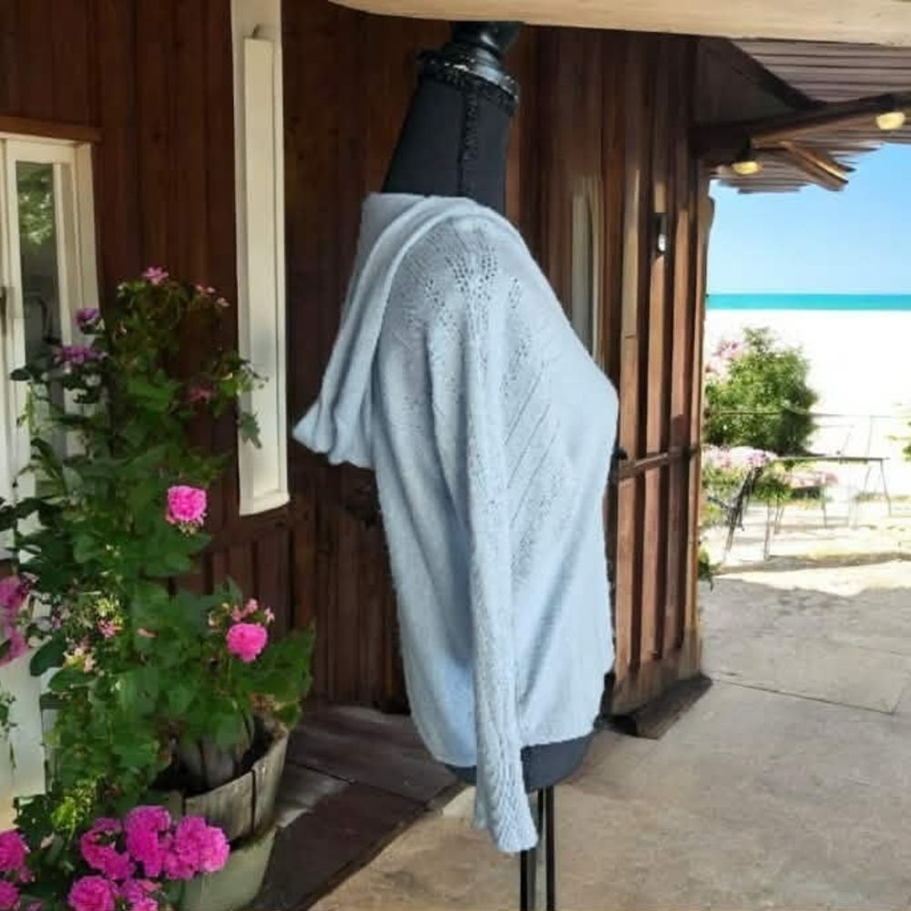 Vila Milano Hooded Light Blue V-Neck Knit Top – Size Small